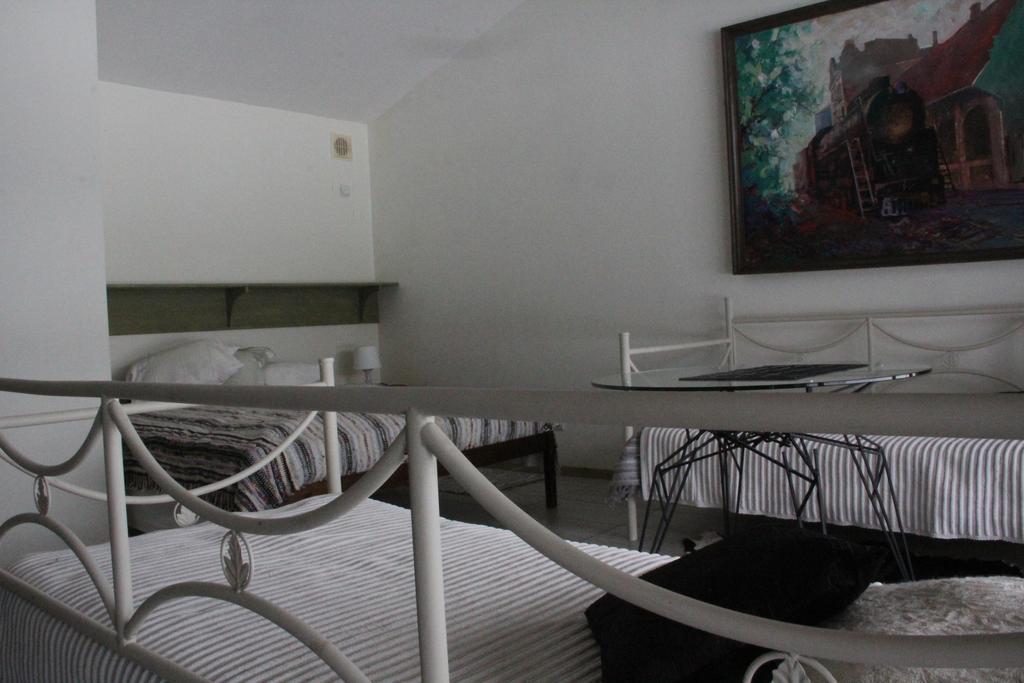 Chill Inn Bernāti Habitación foto